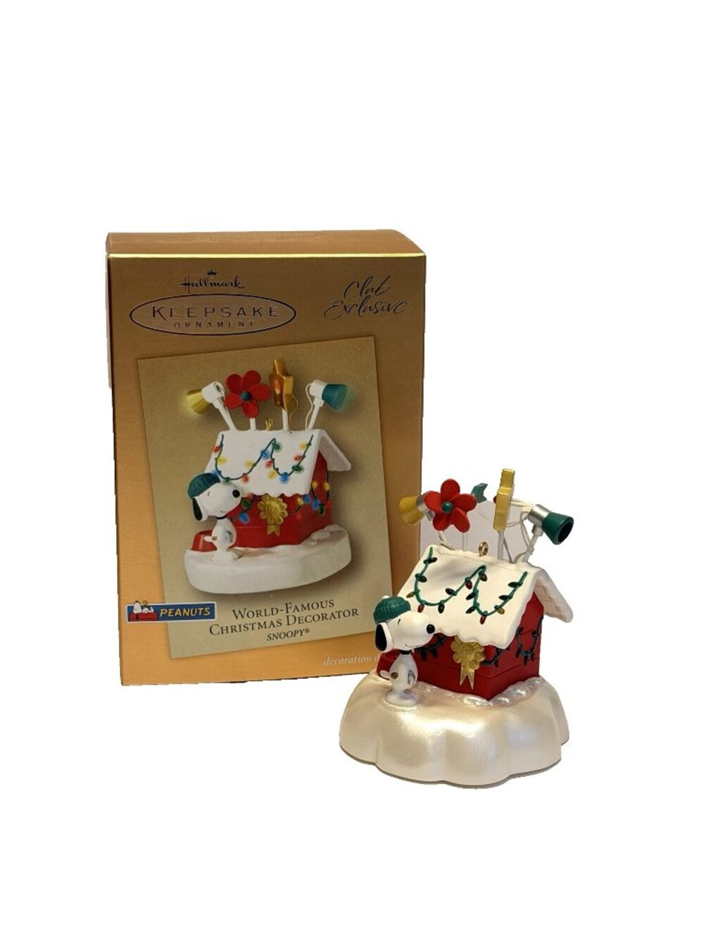 Hallmark Snoopy Ornament World-Famous Christmas Decorator Light & Sound 2003